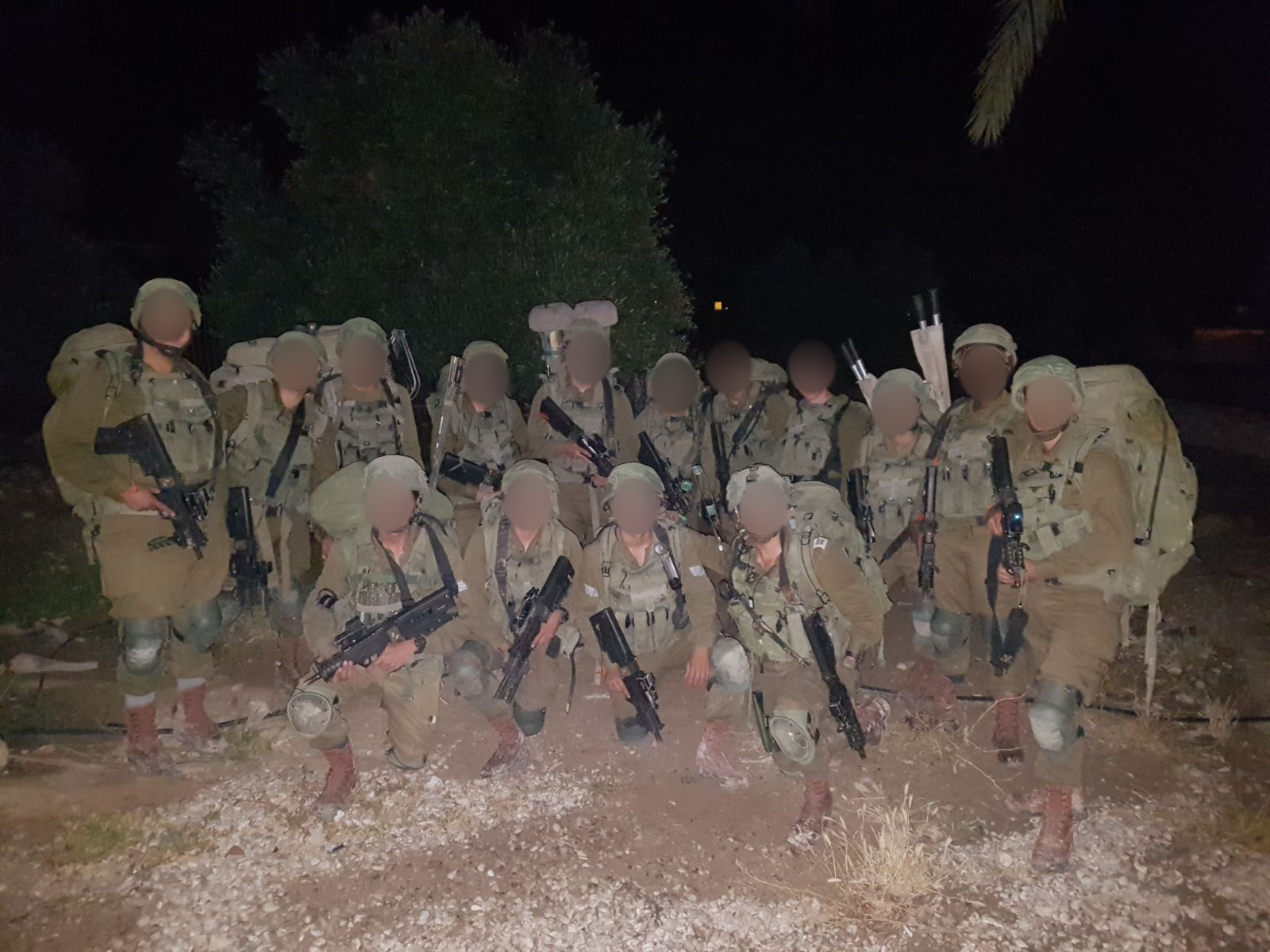 Pelotão em operação noturna